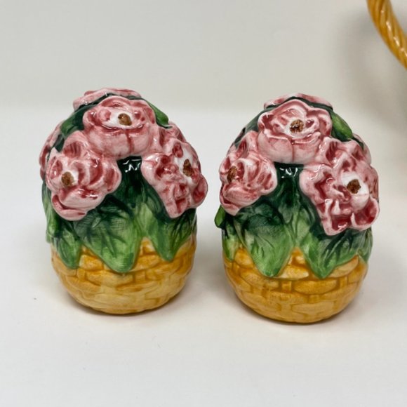 Vintage Cottage Core Embossed Ceramic Flower Basket Pink Teapot Set Salt Shaker - Picture 5 of 10